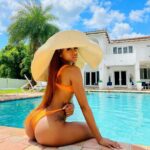 Kaychelle Dabney Instagram - It’s only 2 things in this world that’s wet, & that’s me & water 💧… But y’all be saying water not wet so I guess it’s just me 😉🤷🏽‍♀️