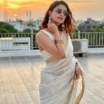 Keerthy Suresh Instagram – Catching the golden hour on Thiruvonam! 🌼✨

എല്ലാവർക്കും ഹൃദയം നിറഞ്ഞ ഓണാശംസകൾ! ❤️

#OnamVibes