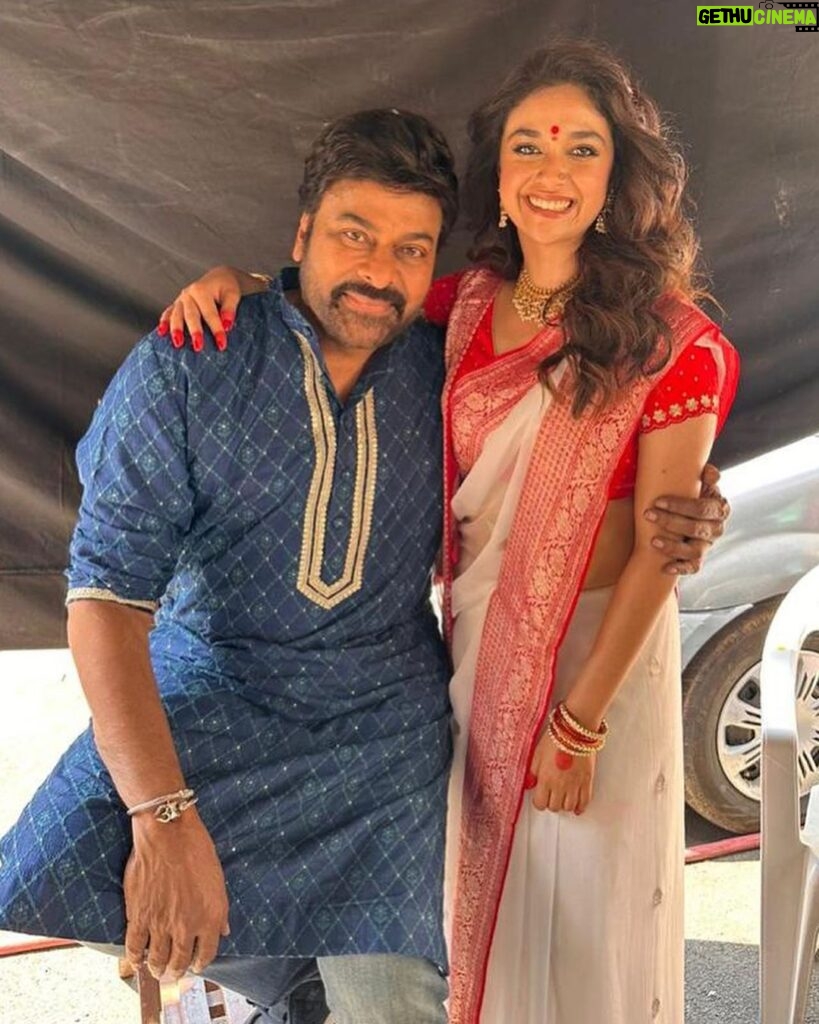 Keerthy Suresh Instagram - Chiranjeeeviiii sirrr!!! Wishing you a very very Happy Birthday and a wonderful, happyyy and a healthy year ahead! So glad to have worked with you and most of all knowing you as a person! 🤗🤗❤️