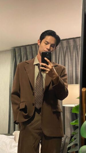 Ken Lertsittichai Instagram - 1 sec..🟤