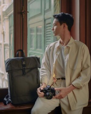 Ken Lertsittichai Instagram - สบายหลังและสบายตา กับกระเป๋าเป้และกล้องสุดเท่ห์ไปเลย

Nikon Zf 📷 : เป็นทั้งกล้องโปร กล้องสวย เข้าใจง่าย น้ำหนักเบา ครบจบในตัวเดียว หลังจากที่ลองคือทั้งวีดีโอหรือภาพนิ่งเอาอยู่หมด(ขอเก็บเงินก่อนเจอแน่!!!) อยากให้ทุกคนได้ลองนะแล้วจะอึ้งว่า “เราก็ถ่ายสวยได้เหมือนกัน”🫶🏻✨

กระเป๋าเป้Gaston Luga x Nikon🎒: ตอบโจทย์ทั้งสายพกกล้องมีอุปกรณ์หรือจะใช้ในชีวิตประจำวันปกติก็ได้ น้ำหนักเบา มีฟังก์ชั่นการใช้งานหลากหลายมาก ใครเป็นสายชอบช่องเก็บของเป็นระเบียบก็แนะนำเลย

💵ช่องทางการสั่งซื้อ กระเป๋าเป้สะพายหลัง Gaston Luga x Nikon
 
💼รายละเอียดเพิ่มเติมเกี่ยวกับกระเป๋า
https://www.nikon.co.th/gastonlugaxnikon-collaboration
 สามารถสั่งซื้อกระเป๋าได้ที่ : https://www.nikon.co.th/products/lenses-accessories/lifestyle

📸สำหรับ NIKON Zf วางจำหน่ายแล้วที่หน้าเว็บไซต์นิคอนฯประเทศไทยและตัวแทนจำหน่ายอย่างเป็นทางการ

สามารถ Pre-Order สินค้าที่หน้าเว็บไซต์นิคอนฯ อย่างเป็นทางการได้แล้ววันนี้ 

www.nikon.co.th/z-f-nikkor-z-40mm-f-2-se

#NikonAsia #NikonCreators #gastonluga #AnywhereWithGL #NikonZf #Nikonthailand