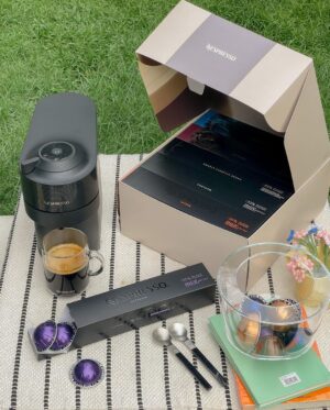 Ken Lertsittichai Instagram - Nespresso นำเสนอชุดกาแฟ Welcome Offer สำหรับลูกค้าใหม่ในกลุ่ม *VERTUO* Line ที่รวมกาแฟแคปซูลรสชาติขายดี  ให้คุณสัมผัสรสชาติอันเป็นเอกลักษณ์จากเนสเพรสโซ ☕️​ 
​
ร่วมรับสิทธิพิเศษมากมายด้วยการสมัคร Nespresso Club ผ่านทางเว็บไซต์หรือแอพพลิเคชั่น รับสิทธิพิเศษและของสมนาคุณมากมายได้ถึง 3 ขั้นตอน​

Step 1 - สมัครสมาชิกและสั่งซื้อ Nespresso *VERTUO* Welcome Offer  ครั้งแรก รับฟรี! ชุดแก้วที่ช่วยเติมเต็มโมเมนต์กาแฟทุกเช้า

Step 2 - เมื่อซื้อกาแฟครบ 100 แคปซูลในหนึ่งคำสั่งซื้อภายใน 90 วัน รับฟรี! กล่องเก็บแคปซูล View Bonbonnière เพื่อตกแต่งมุมกาแฟให้พิเศษยิ่งขึ้น​

Step 3 - เมื่อซื้อกาแฟครบ 80 แคปซูลภายใน 90 วัน รับฟรี! Descaling Kit และ Nespresso Cash Club Credit มูลค่า 200 THB เพื่อเป็นส่วนลดในการซื้อสินค้าทันที

พบกับ Nespresso Welcome Offer ได้ตั้งแต่วันที่ 1 กันยายน 2023 เป็นต้นไป @nespresso.th #nespressoth