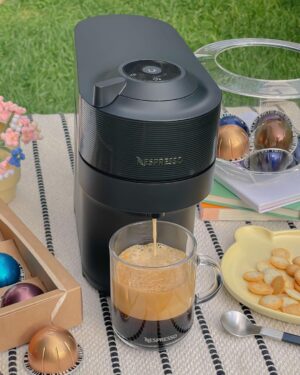 Ken Lertsittichai Instagram - Nespresso นำเสนอชุดกาแฟ Welcome Offer สำหรับลูกค้าใหม่ในกลุ่ม *VERTUO* Line ที่รวมกาแฟแคปซูลรสชาติขายดี  ให้คุณสัมผัสรสชาติอันเป็นเอกลักษณ์จากเนสเพรสโซ ☕️​ 
​
ร่วมรับสิทธิพิเศษมากมายด้วยการสมัคร Nespresso Club ผ่านทางเว็บไซต์หรือแอพพลิเคชั่น รับสิทธิพิเศษและของสมนาคุณมากมายได้ถึง 3 ขั้นตอน​

Step 1 - สมัครสมาชิกและสั่งซื้อ Nespresso *VERTUO* Welcome Offer  ครั้งแรก รับฟรี! ชุดแก้วที่ช่วยเติมเต็มโมเมนต์กาแฟทุกเช้า

Step 2 - เมื่อซื้อกาแฟครบ 100 แคปซูลในหนึ่งคำสั่งซื้อภายใน 90 วัน รับฟรี! กล่องเก็บแคปซูล View Bonbonnière เพื่อตกแต่งมุมกาแฟให้พิเศษยิ่งขึ้น​

Step 3 - เมื่อซื้อกาแฟครบ 80 แคปซูลภายใน 90 วัน รับฟรี! Descaling Kit และ Nespresso Cash Club Credit มูลค่า 200 THB เพื่อเป็นส่วนลดในการซื้อสินค้าทันที

พบกับ Nespresso Welcome Offer ได้ตั้งแต่วันที่ 1 กันยายน 2023 เป็นต้นไป @nespresso.th #nespressoth