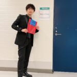 Kenjiro Tsuda Instagram - 先日の #ボストンポップス STAR WARS: The Story in Musicに出演させて頂いた時の写真。 アップするの忘れてた（笑）。 #津田健次郎 #ツダケン #kenjirotsuda