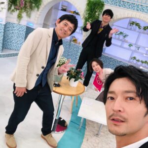Kenjiro Tsuda Instagram - #あさイチ #博多華丸 #博多大吉 #近江友里恵 #津田健次郎 #kenjirotsuda #朝ドラエール 

instagram.com/2_da_ken/
