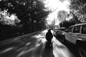 Kenneth Mitchell Instagram - road trippin’ ♿️ @evegrieve 🎥