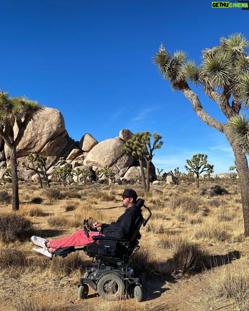 Kenneth Mitchell Instagram - Hello Mother Earth, I missed you. 🌱 Safe sanctuary in the Mojave desert for some healing and transcendence. #ALS Joshua Tree/Mojave Desert