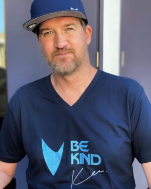 Kenneth Mitchell Instagram - BE KIND. “Unexpected kindness is the most powerful, least costly and most underrated agent of human change.” -Bob Kerrey 

“There's nothing in our lives that says we're supposed to be here forever. So while we are here be good, BE KIND, fight for justice, true equality and remember that you have the power to make a difference”

NEW DESIGN. I had the privilege of collaborating with @itschasemasterson & @punkarmynet from my #startrek family to help support the charity @superheroirl which focuses on anti-bullying for youth. Please check out the link in my bio and consider purchasing one of these limited edition sparklyblue on blue shirts to help support this cause. #BeKind 💙