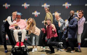 Kenneth Mitchell Instagram - A pleasure and a privilege to share this journey with you ALL. Most of the time I feel like the luckiest human. This weekend was such a gift. We shared, connected and collected the most beautiful energy. #StarTrek #StarTrekDiscovery #StarTrekCHI #Hope #ALS #LLAP