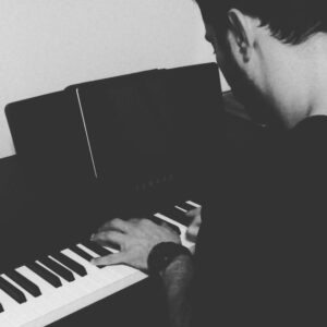 Kerem Poyraz Kayaalp Instagram - My immortal olmasada benim yorumumla bi your immortal olur :))