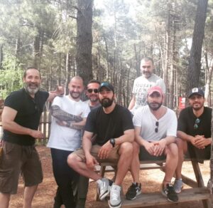Kerem Poyraz Kayaalp Instagram - Orta yaş krizini atlatmaya çalışan delikanlılar 🧿