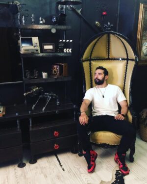 Kerem Poyraz Kayaalp Instagram - Red🎈