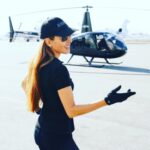 Kerri Kasem Instagram - Love these shots by @mattcali_photography! Flying is one of the best decision I’ve ever made in my life! When you conquer something you thought you could never do… there’s no better feeling! Thanks Matt you ROCK!!! TY @orbicair 🚁 #Helicopter #R44 #Pilot #Flying #Happiness