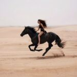 Kerri Kasem Instagram - Do the opposite of what fear tells you to do! I have been saying that to myself for the last 20 years. And when I truly understood it, I started to really live life!!! What fear have you overcome or want to overcome? @yassine_cavalier 🐴 #NoFear #LiveLifeToTheFullest