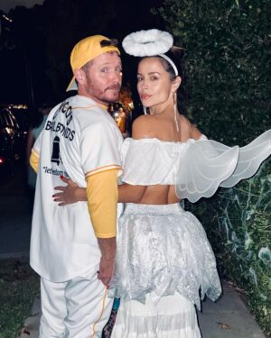 Kevin Connolly Instagram - @zulay_henao The glue that holds it all together ❤️ On to Thanksgiving