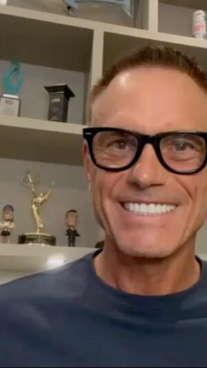 Kevin Harrington Instagram - Want to brainstorm with me on Zoom? If so, grab my new book, a #1 bestseller on Amazon - “Mind-Stirring Business Secrets”. Send a screenshot of your receipt to kh@kevinharrington.tv for a chance to win. Offer ends in 1 week. Let’s go!! 💪🚨 For bonus, from the book, you’ll learn from 20 top entrepreneurs and business leaders, including CEO, @authorjjhebert @christenhagan and @chris.j.masiello 
@mindstirmedia