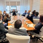 Kevin Harrington Instagram - A Day With A Shark event in St. Pete with some of the world’s top entrepreneurs. This group of exceptional business owners are taking action!! They’re growing and not looking back…… my dream team and I are going to help them get there!! LET’S GO!! If you want to be a part of the next event and you think you qualify, grab the link @realkevinharrington bio!! Or go to adaywithashark.com 🚀