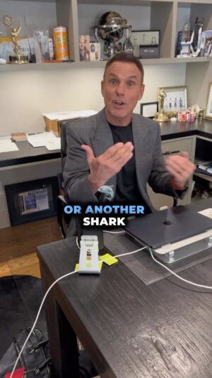 Kevin Harrington Instagram - MOST POPULAR question that I get asked is…… HOW DO I GET IN BUSINESS WITH A SHARK? 🦈🌍 I’m an original shark from Shark Tank, the #1 business reality show. Get access to my global Rolodex and grow your business @realkevinharrington 🚀 #SharkTank #BusinessGrowth #Partnership #GlobalNetwork #SharkPower