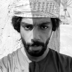 Khalifa Al Bahri Instagram - أنتهت رحلة "هلال بن درويش" في مسلسل بيت القصيد أتمنى اني قدرت اوصل أحساس الشخصية بالشكل المطلوب شكرا لكل الداعمين وانتظرونا ف القادم 🤍 

#مسلسل_بيت_القصيد #خليفة_البحري