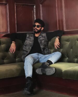 Khalifa Al Bahri Instagram - قطار بطيء افضل من قطار واقف 🚂