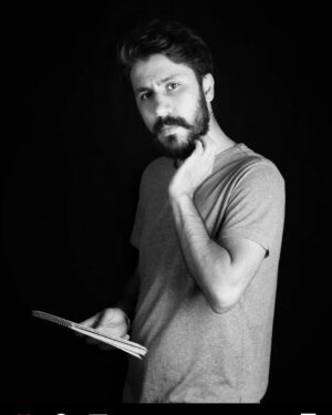 Khosrow Ahmadi Instagram - چه حال خوبیه آدم یه رفیق خوبی
مثل تو داشته باشه.
رفیقی که هم بهش افتخار کنی هم
از وجودش کنار خودت لذت ببری.
رفیق قدیمی من عاشقانه دوست دارم.
کنارت  چقدر یاد گرفتم.
عزیز نازنین.
رفیق قدیمی و دوست‌داشتنی.
پسرم.
تولدت مبارک.
همیشه سلامت و در اوج باشی.