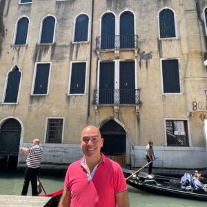Kike Sarasola Instagram - Be Mate. Venecia. Pronto. 😁🛶
Be Mate. Venice. Soon. 😁🛶 

#BeMate #MoreThanApartments #Venecia #Venice