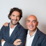 Kike Sarasola Instagram - Es un orgullo que @javiergoyeneche y @ecoalf hayan recibido el premio Social Innovator of the Year 2020 de la Fundación del @worldeconomicforum. ¡Olé y Olé! 👏 // How proud Javier Goyeneche and Ecoalf received the prize Social Innovator of the Year 2020 given by the World Economic Forum. Olé Olé! 👏 #becausethereisnoplanetb #SchwabAwards20 #sdi20 #sustainability #recycling #environment
