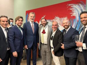 Kike Sarasola Instagram - Recepción en Barranquilla con su Majestad el Rey apoyando a los empresarios españoles en Colombia. El Turismo es la primera industria española. Gracias por su apoyo. ¡Ole Ole!

En la foto: Juan Pedro de Fenix , su Majestad el Rey de España, Pedro Dávila , yo , Nacho Garcia Vinuesa y Tomas Miró.

Reception in Barranquilla with His Majesty the King supporting Spanish businessmen in Colombia. Tourism is the first Spanish industry. Thank you for your support. Ole Ole!

In the photo: Juan Pedro de Fenix, His Majesty the King of Spain, Pedro Dávila, myself, Nacho Garcia Vinuesa and Tomas Miró.