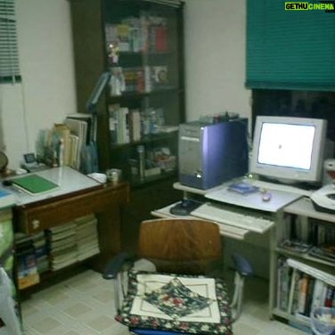 Kim Carnby Instagram - 20년전 사진을 발견했다. 인생 첫 타블렛 / 내방 / 대학 신입생 I found my pictures of 20 years before. my first tablet / my room / college freshman