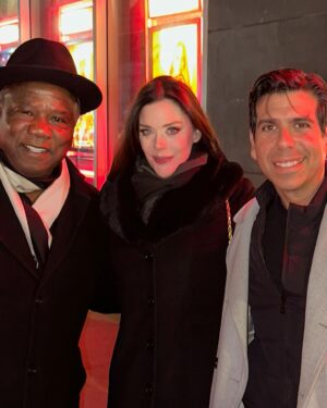 Kim Director Instagram - There is nothing better than watching your friends succeed! @tara_westwood , you were awesome in @planemovie 👏🏼

So much fun getting to hang with my extremely talented friends: @realrichardkind @realisiahwhitlock @directornyc 

Congratulations @coltermikecolter @gerardbutler @tara_westwood @notdaniellapineda @cinemasociety @lionsgate and the entire wonderful cast. I hope it’s a huge hit!

#film #redcarpet #nyc
