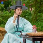 Kim Hee-chul Instagram - 나 갓 잘 어울리지? 갓희님🙈🙈 살면서 정말 잘했다고 생각하는 것 중 하나 렌즈삽입술😁😄 세상 모든게 뿌옇게 보이던 날들 안녕!!🤗 . . #내가찍은광고 #이보ICL #렌즈삽입술 #광고왕김희철