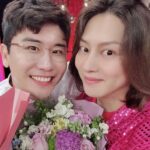 Kim Hee-chul Instagram - 이 이어준 내 친구 영탁이🐷🐷 . . 탁이 성격 진짜 찐찐찐찐 찐이야 완전 찐이야~🤓🤓 그 동안 탁이 고생했던거 100배 이상으로 큰 행복이 돌아올거🐑!! . . 트롯 매니아로써 , 덕분에 어디서나 트롯음악이 들리는게 참 기분 좋습니다🍒❤ 뭔가.. 예전엔 트롯 부르면 "아 옛날 사람.." 이라는 시선도 있었는데..😔😒🙄😭 요즘엔 모든 세대가 트롯을 즐겨 듣게 되었네요👶🧡 . . 어머님, 아버님들께서도 트롯 프로그램 덕분에 많이 웃으시고 행복해하시더라구요🤗💛 앞으로도 모두를 행복하게 해주는 트롯음악 많이 들려주세🐉!! . . #아는형님 #영탁 #김희철 #영철팀 #영철없는영철팀 #홍철없는홍철팀 #무한도전 #로꾸거 #첫차 #나같은건없는건가요 #울산바위