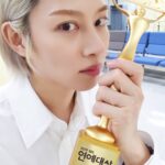 Kim Hee-chul Instagram - 요즘 힘든 일들이 많았었는데.. 정말 고맙습니다 저 뿐만이 아니라 모든 분들이 좀 더 행복할 수 있는 세상이 왔으면 좋겠습니다 . . 아무 것도 없던 저를 연예인 김희철로 빛나게 해주신 수만쌤❤ 그런 저를 지금까지도 응원해주고 바라봐주는 꽃잎, ELF💙 . . 나중에 제가 결혼을 하던, 연예인을 그만두던, 그 어디에서 무엇을 하건.. 감사한 마음 평생 갖고 은혜 갚으며 살도록 하겠습니다🤗🤩