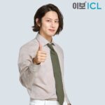 Kim Hee-chul Instagram - 나 갓 잘 어울리지? 갓희님🙈🙈 살면서 정말 잘했다고 생각하는 것 중 하나 렌즈삽입술😁😄 세상 모든게 뿌옇게 보이던 날들 안녕!!🤗 . . #내가찍은광고 #이보ICL #렌즈삽입술 #광고왕김희철