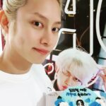 Kim Hee-chul Instagram - 어느덧 데뷔한지 15년이 되었네요🍒 . . 15년동안 김희철을 믿어주고 응원해주셔서 고맙습니다🐱 . . 세계에 계신 꽃잎, E.L.F, 저를 사랑해주시는 모든 분들.. 어디에서든 우연히라도 마주치게 된다면 꼭 고맙단 말 전하고 싶군요🐶 . . 언제 제가 연예계에서 사라질지 모르지만 그래도 여러분의 기억속에 나쁘지는 않았던 연예인 김희철로 남도록 늘 겸손하겠습니다💙 . . #20050306 #20200306