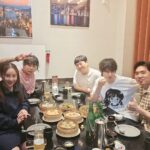 Kim Hee-chul Instagram – 사장님 귀는 당나귀 귀🐴

바로 그 식당!!🍜🫛🥢
.
.
#티엔미미 #정지선
#김조한 #라이머 #뮤지 #이진호 #조현아