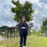 Kim Ji-Yu Instagram - ☀️ #광고 @ng_apparel.kids #초딩 #주말일상 잠깐 햇님 얼굴 보여쥴 때 산책 나가기~^^ 오늘도 #내셔널지오그래픽키즈 베이직한 우븐 트레이닝 셋업 입고 헛둘 헛둘~~🏃🏻‍♀️🏃🏻‍♀️🏃🏻‍♀️😻 발수가공 처리된 나일론스트레치 소재 사용으로 야외활동에 더더더 적합한 착한 옷!!! 올 가을도 #내셔널지오그래픽과 함께 해요‼️ #키즈트레이닝복 #주니어트레이닝세트 #키즈바람막이 #키즈아노락 #키즈조거팬츠 #키즈이우터 #주니어코디 #주니어옷 #키즈옷 #키즈코디