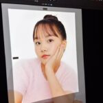 Kim Ji-Yu Instagram – 예쁘니 지유🩷 
귀여운 표정 너무 잘해서 이모 흐뭇🥹

#손포즈는어디서배웠니 #얼굴소멸 #키즈모델 
#키즈메이크업 #키즈헤어 #키즈프로필 #키즈화보 스핀오프스튜디오