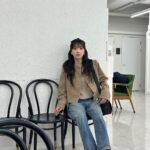 Kim Ji-sook Instagram - 필카 챙겨왔눈데 달랑 두 장 남아 있었당 헿 순수 청담본점