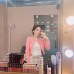 Kim Ji-sook Instagram - 🙂😉
