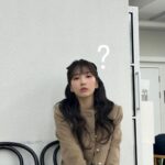 Kim Ji-sook Instagram - 필카 챙겨왔눈데 달랑 두 장 남아 있었당 헿 순수 청담본점