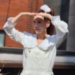 Kim Jung-eun Instagram - 사랑하는 딸 남순이, 사랑하는 엄마 길중간 여사님, 제일 사랑스런 삼모녀씬😘좀 민망했던..황바다 입니다😅#힘쎈여자강남순
