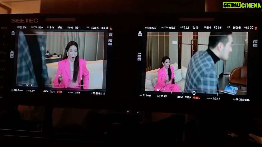 Kim Jung-eun Instagram - 추방당하고 피흘린 황금주😱오늘밤 10:30 JTBC #힘쎈여자강남순 많이 봐주세요🥰