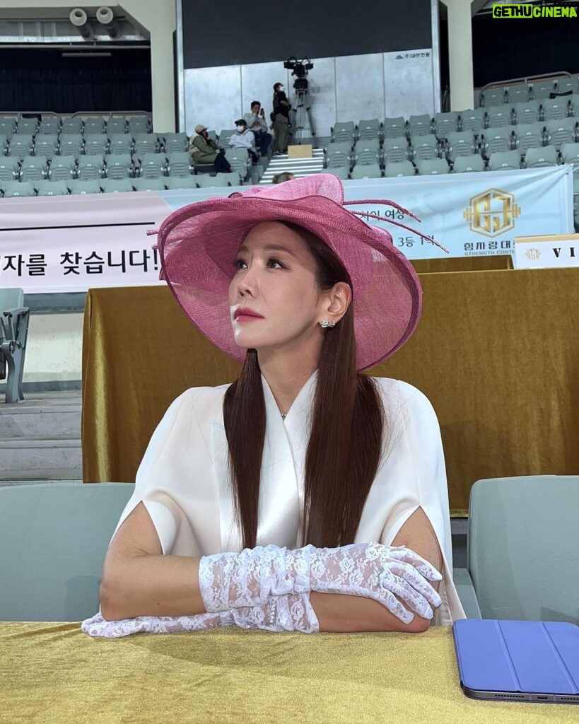 Kim Jung-eun Instagram - 남순 어딨니🥲빨리 나타나줘14일(토)15일(일) 밤 10:30 #JTBC#힘쎈여자강남순