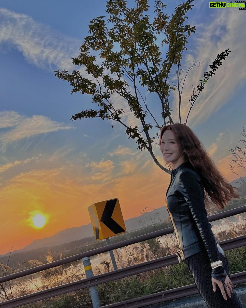 Kim Jung-eun Instagram - 갖고있는 마지막 바이크 사진들이에요😎벌써 그리운 지난 토요일🥲
