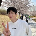 Kim Seon-ho Instagram - 봄 [: