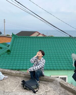 Kim Seon-ho Instagram - #갯마을차차차 첫 방송! 
오늘 밤 9시 ◡̈ #떨려요