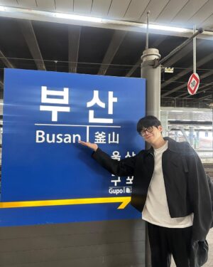 Kim Seon-ho Instagram - 고맙습니다 ◡̈ #부일영화상
