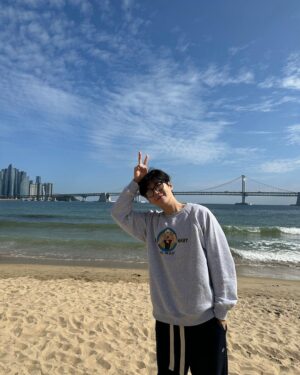 Kim Seon-ho Instagram - 고맙습니다 ◡̈ #부일영화상
