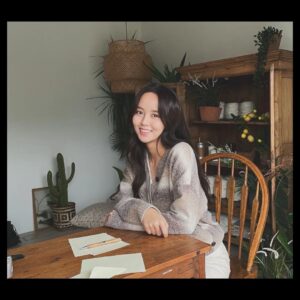 Kim So-hyun Instagram - 2am MV🍂 #잘가라니 #가까이있어서몰랐어